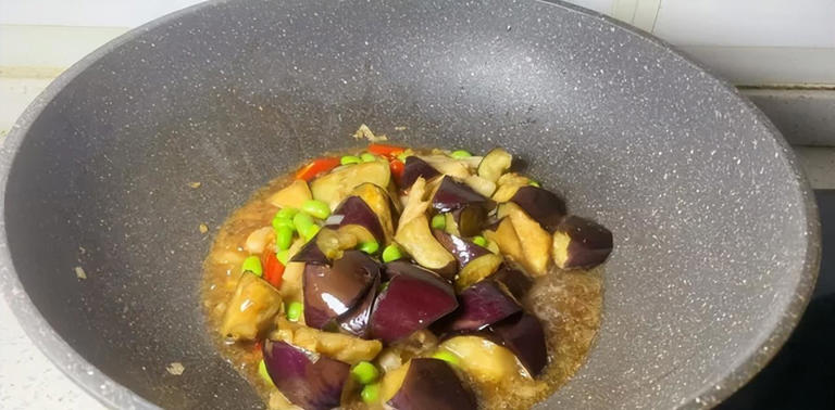 茄子和它天生一对，知道的人不多！三天两头炒一盘，营养又解馋！