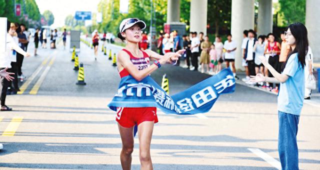 宝鸡姑娘全国竞走锦标赛夺冠杨钰彤在女子青年组10公里比赛中创佳绩