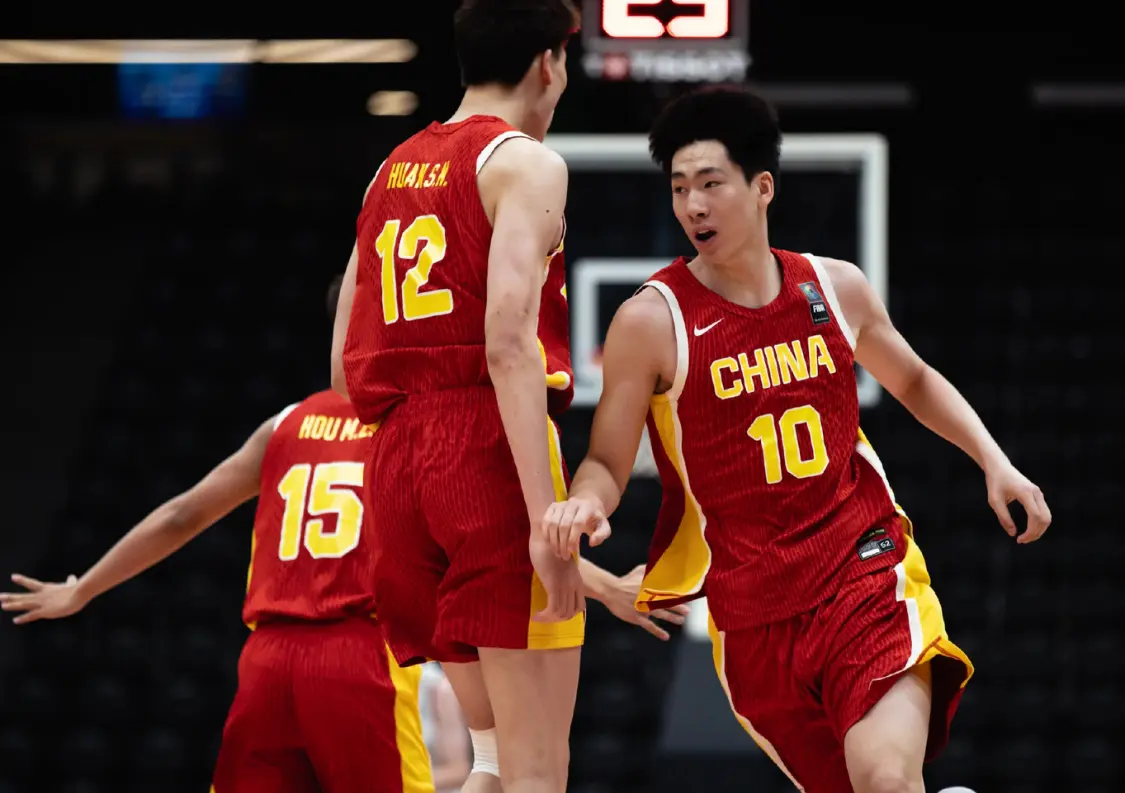 去年还被FIBA评为超新星！今世界杯场均2.6+2，郇斯枫泯然众人？