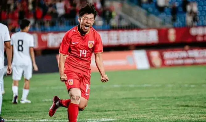 2:1 逆转强敌！“足球小将” 闪耀赛场，中国足球青训未来可期