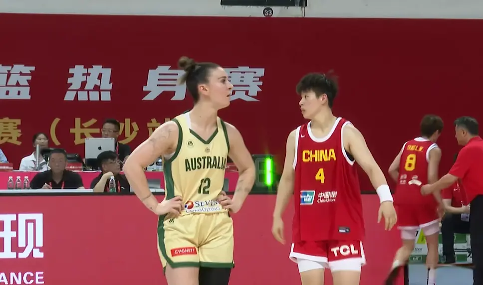 没有张子宇，女篮也能行！宫鲁鸣用狠招，强势逆转澳洲，小杨爆发