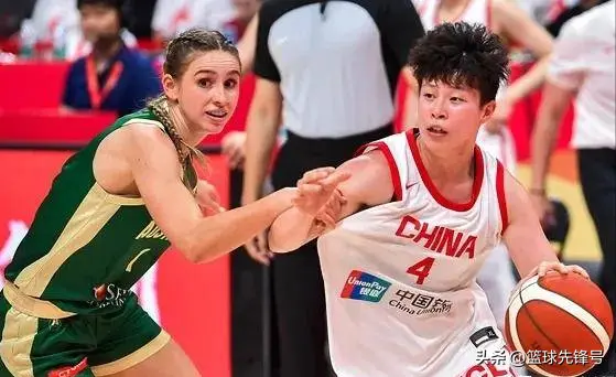 大逆转！中国73-69澳大利亚，不是杨舒予，本场赢球最大功臣是她