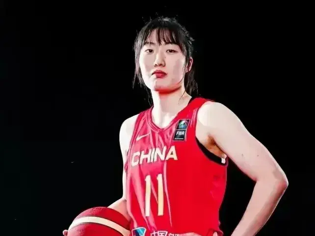 73:69澳大利亚后，中国女篮收获3大好消息，宫鲁鸣找到李梦替代者