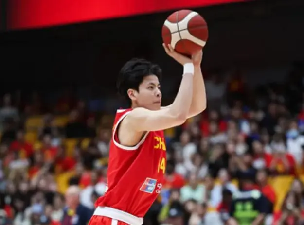 没有李梦照样赢球！宫鲁鸣计谋得逞，替身6战76分成女篮得分王