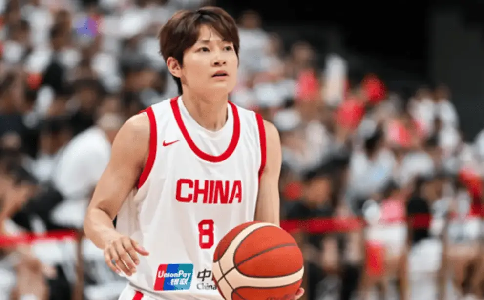 大逆转！中国73-69澳大利亚，不是杨舒予，本场赢球最大功臣是她