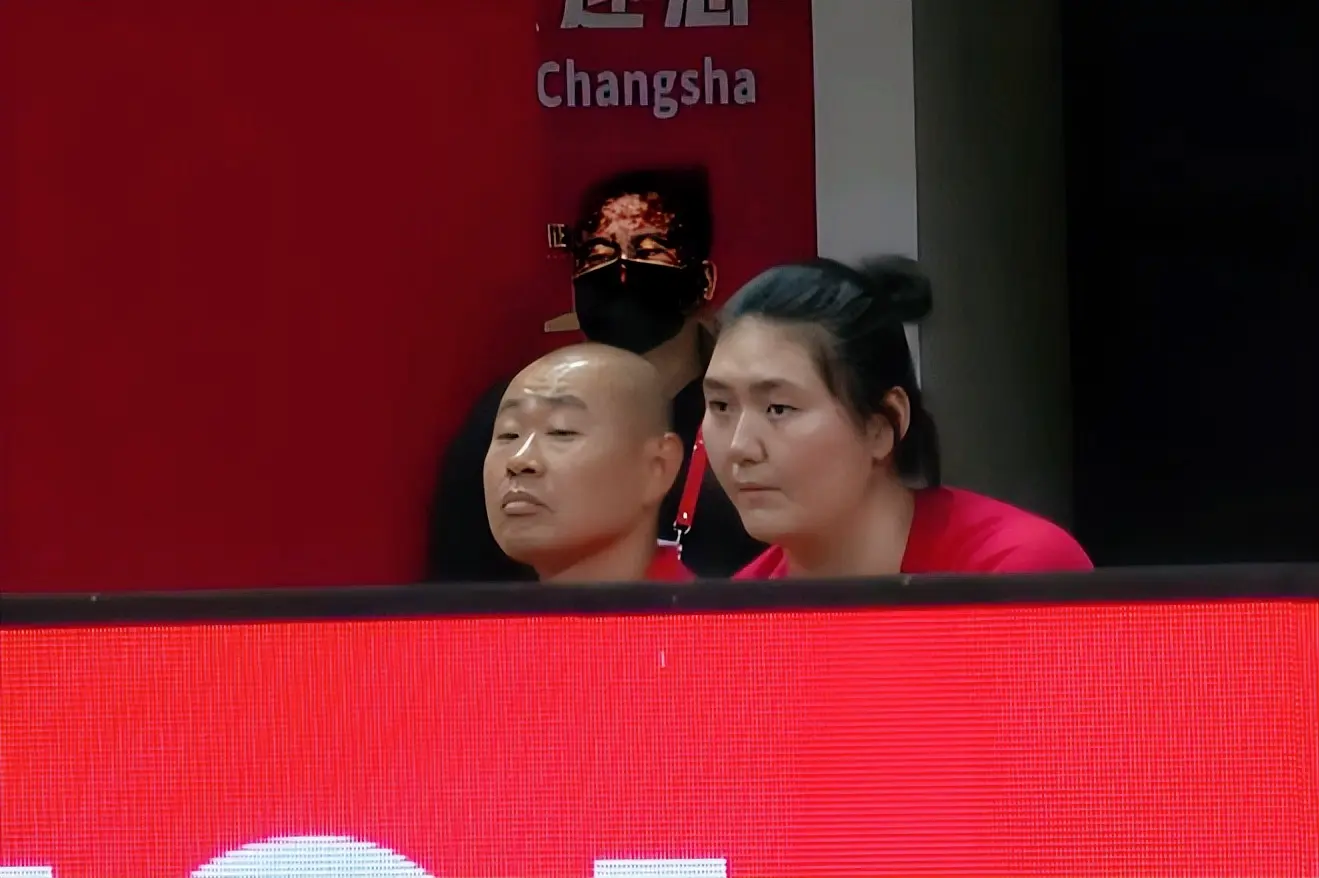 杨舒予罗欣棫联手拿27分合理弥补李梦空缺，女篮成功复仇澳大利亚