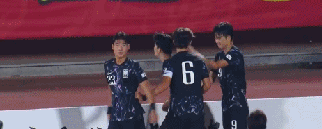 必须道歉！韩国队4-3夺冠，5号球员挑衅球迷，麦麦提江出黄牌警告