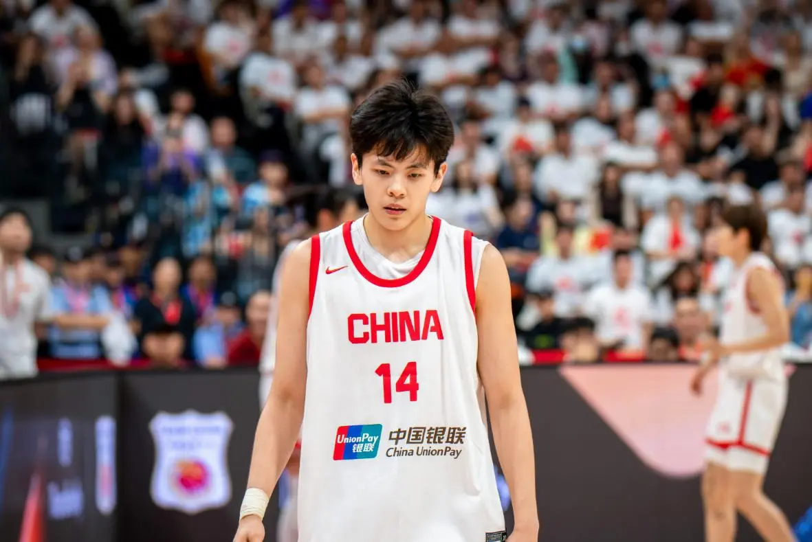 没有李梦照样赢球！宫鲁鸣计谋得逞，替身6战76分成女篮得分王