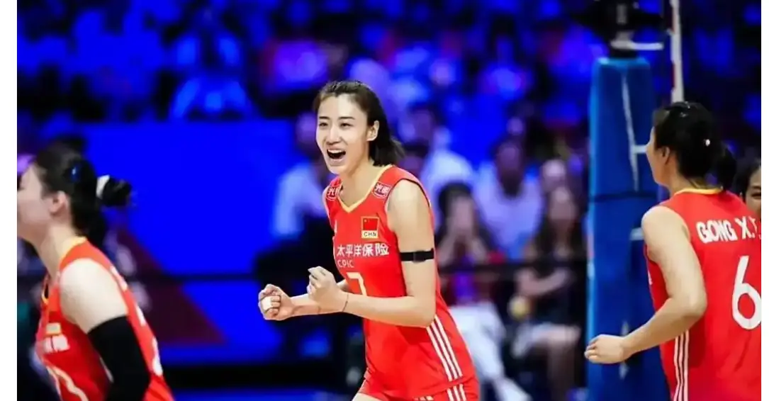 官宣！中国女排最新参赛名单公布，当家球星缺席，2位新人落选