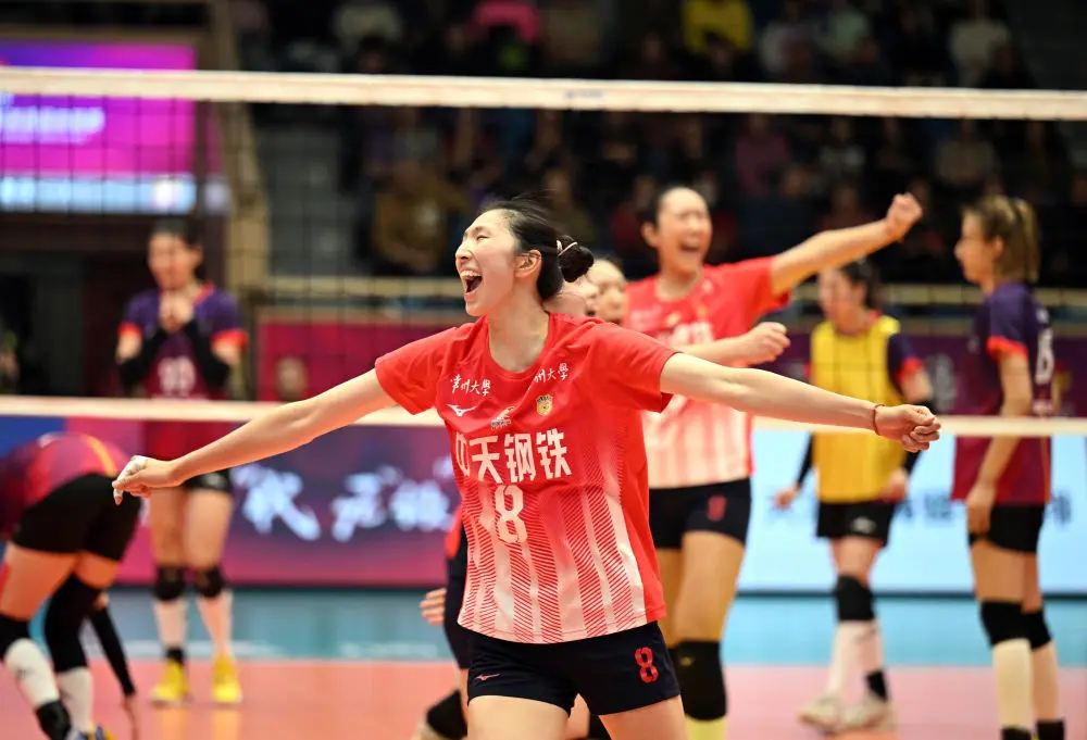 官宣！中国女排最新参赛名单公布，当家球星缺席，2位新人落选