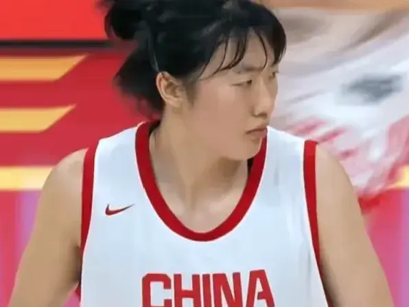 中国女篮亚洲杯首发基本定了，最大收获并非张子宇，宫鲁鸣赢大了