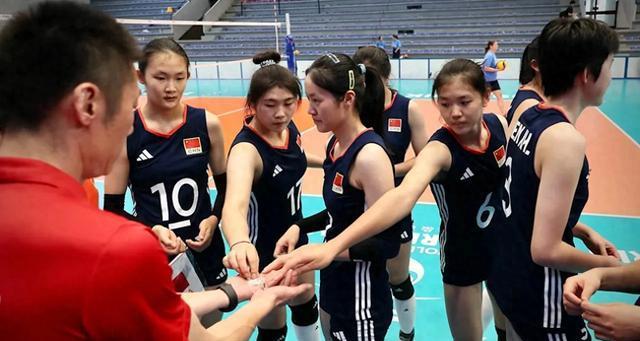 3：2！中国队晋级八强，2分险胜，替补接应救场，袁志用人争议大