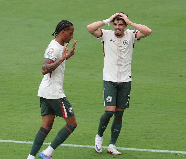 世俱杯最大黑马倒下，2-0！时隔三年，切尔西重返决赛，全力争冠