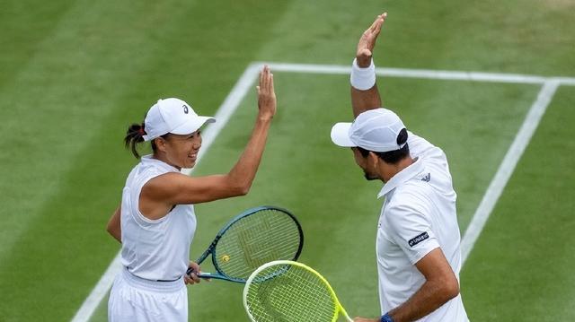 2-0夺4连胜，郑钦文终结者剑指冠军，金花前1姐张帅双抢7无缘冲冠