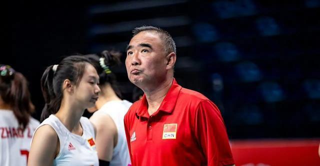 3：2！U19女排险胜塞尔维亚，世锦八强！黄悦鑫25分，袁志遭质疑！