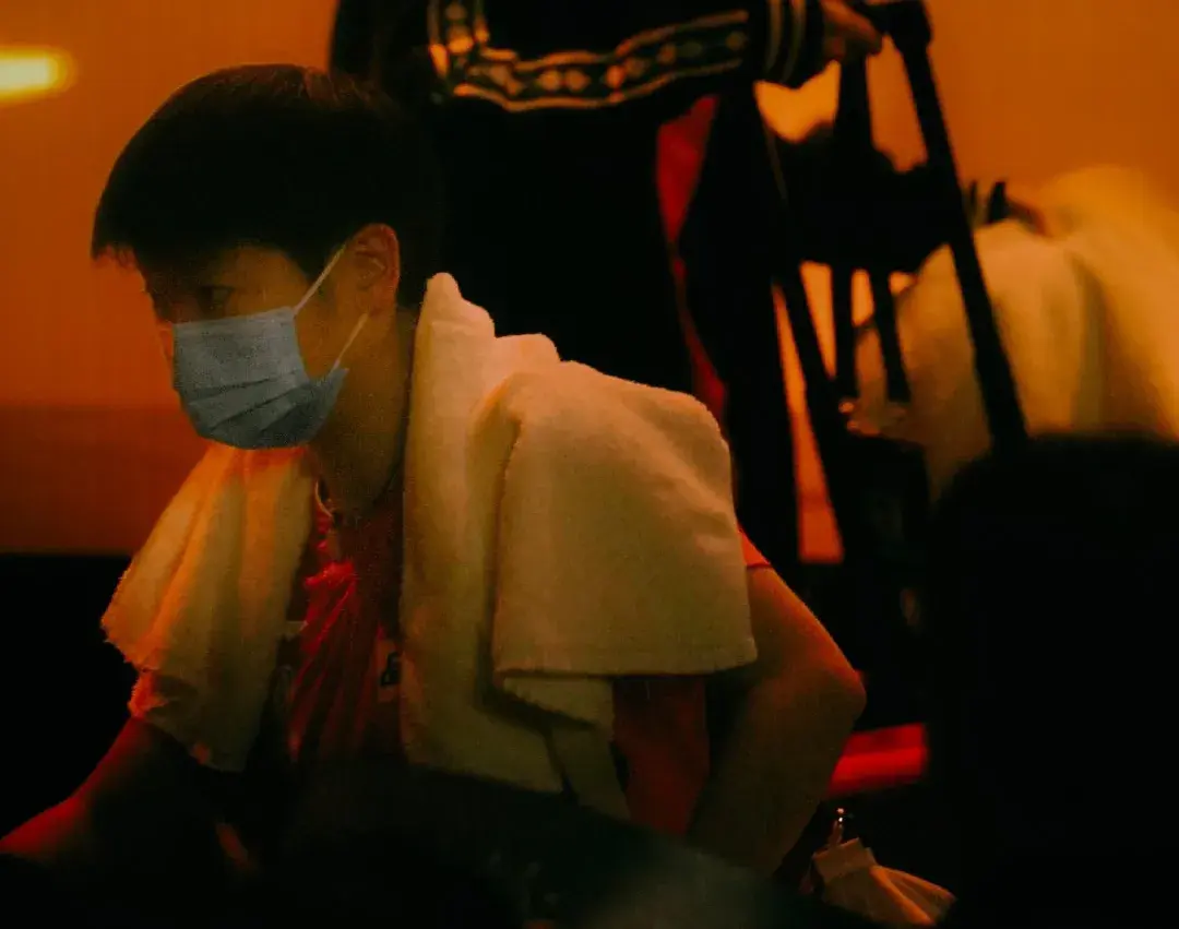 孙颖莎获得虎扑评分，贺晓龙做出点评，分析了评分的原因