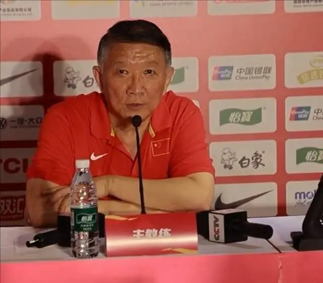 中国女篮亚洲杯能夺冠吗？答案：不补强一点，很难夺冠