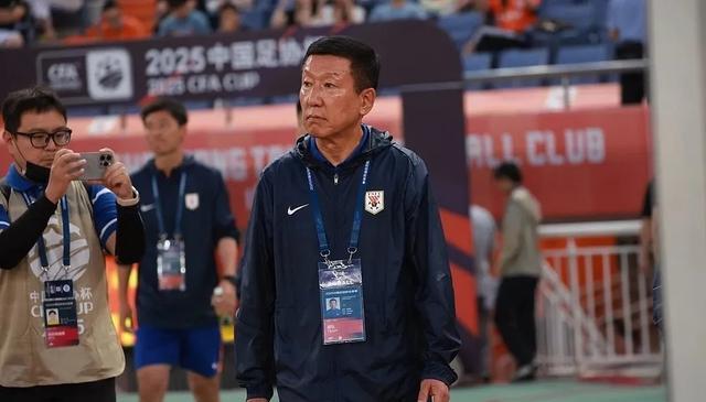 马德兴再向泰山队开炮，调侃泰山患国企病，球迷回应马老师成亮点