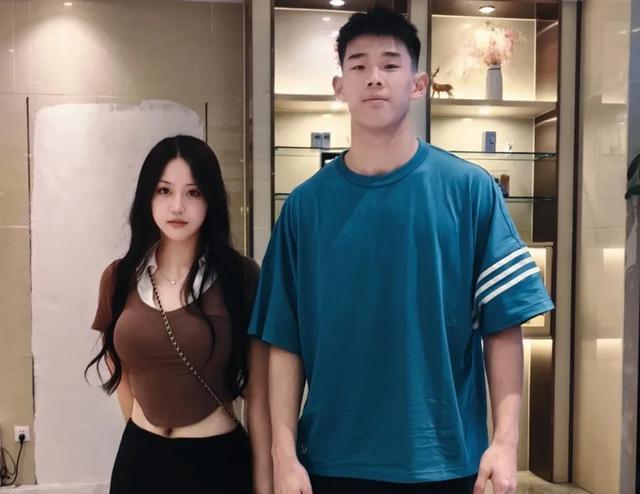 中国第2人！德克萨斯传奇第8顺位选中林葳，有机会去独行侠打球！