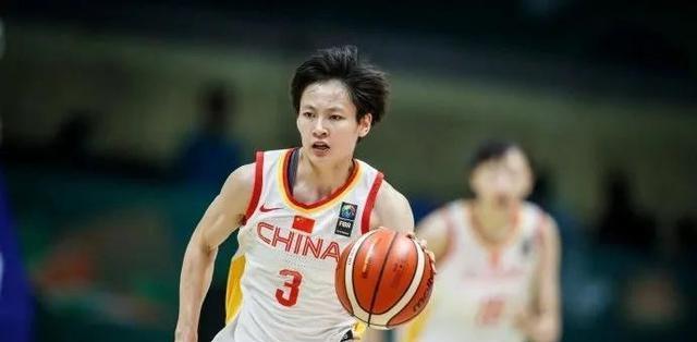 4分险胜澳大利亚！赛后3人遭到了全网指责，球迷：对不起国手身份