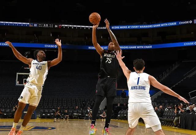 NBA夏季联赛：勇士79-93不敌热火遇二连败！罗14+2+2&拉松15+5+4