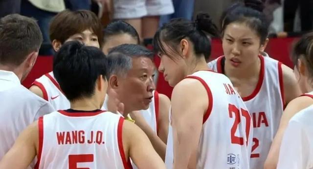 4分险胜澳大利亚！赛后3人遭到了全网指责，球迷：对不起国手身份