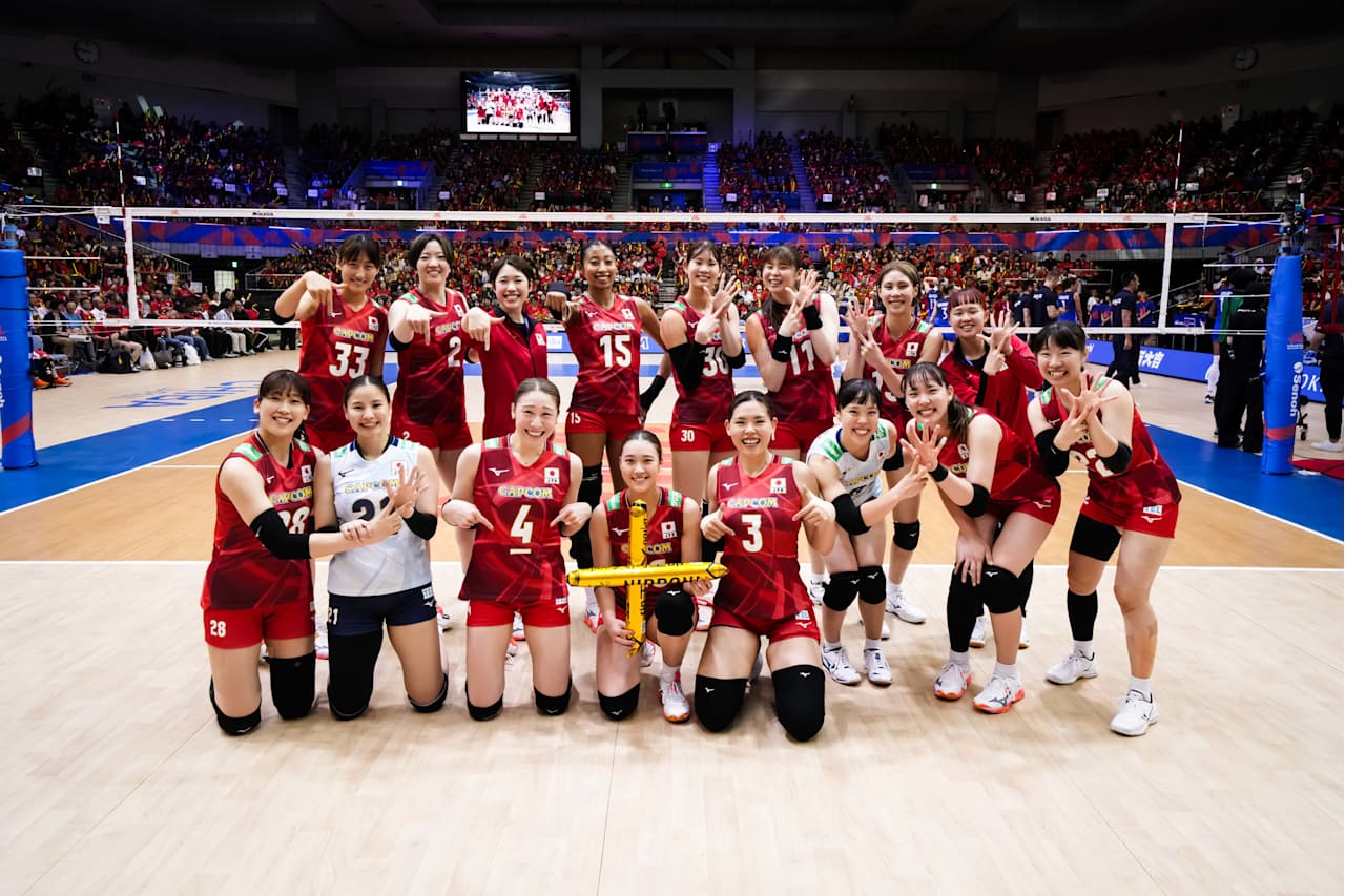 主场爆满！女排名将现身助阵 亚洲第一横扫法国 日本主场开门红