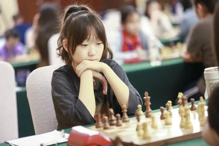 聊城姑娘姜天瑜获得2025年全国国际象棋锦标赛女子季军