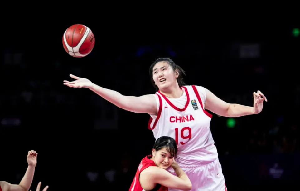 首轮第2顺位加盟WNBA？张子宇有望去美国打球：宫鲁鸣或拒绝放人