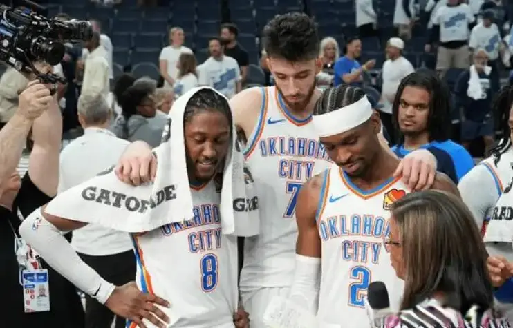 他能签5年2.5亿美元？NBA这薪资真太恐怖了，他场均才15+8啊