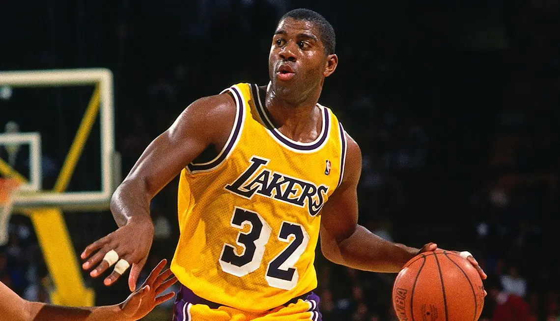 詹姆斯超乔丹！美媒晒NBA历史79大巨星：科比8邓肯10库里升至13名