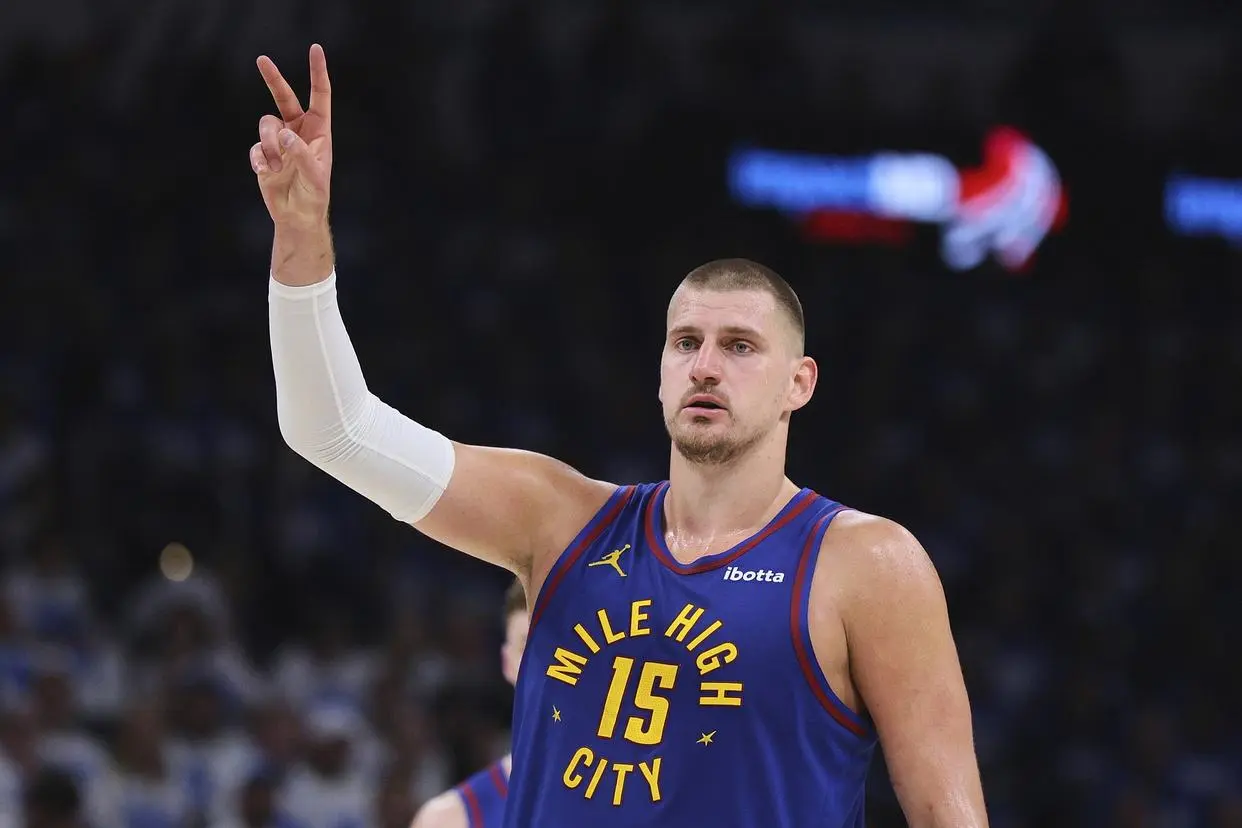 詹姆斯超乔丹！美媒晒NBA历史79大巨星：科比8邓肯10库里升至13名