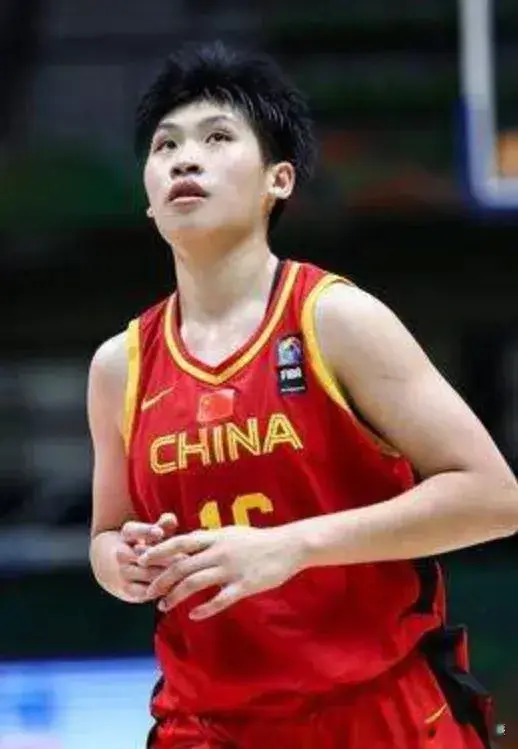 李月汝再次重申不会回到国家队打亚洲杯，宫鲁鸣这样评价李月汝
