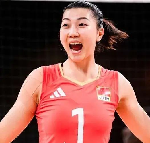 中国女排副攻还是配不上，赵勇应多想想办法，袁心玥陈晓辉二选一