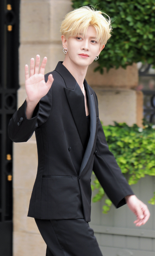 巴黎时装周来袭，无滤镜下内娱明星真实状态大曝光