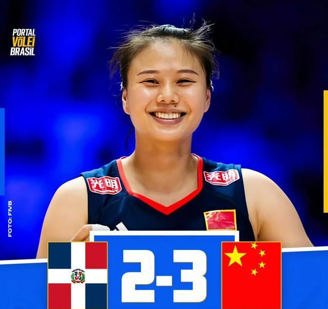 中国女排3-2险胜，董宇涵成奇兵，但功劳最该给这两人 没她赢不了