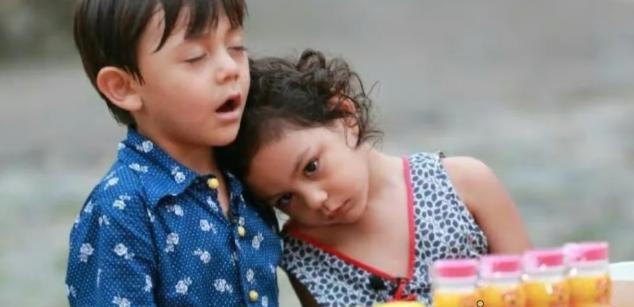 刘烨儿子上法国新闻联播，14岁诺一长相大变不敢认，一圈胡子抢镜