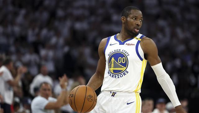 NBA：太阳送1.45亿续约，勇士目标有四人，掘金敲定瓦兰
