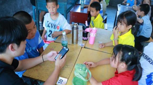 大学生自研神器测天赋，乡村小孩玩嗨体育课，未来冠军在这儿？
