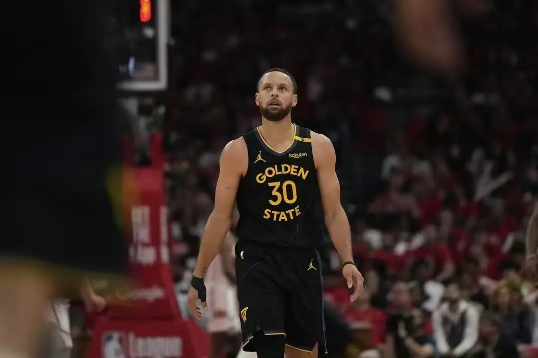 NBA历史总薪资前十是谁？詹皇库里霸占前二，两个全明星进前四