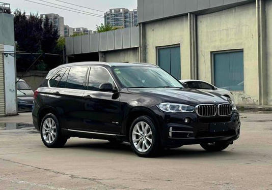 25万入手18年宝马X5，车况靠谱却有小瑕疵？