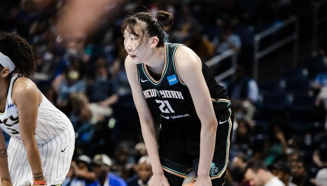 12投仅3中？李月汝的表现，戳穿了多少女篮球员的真实面目