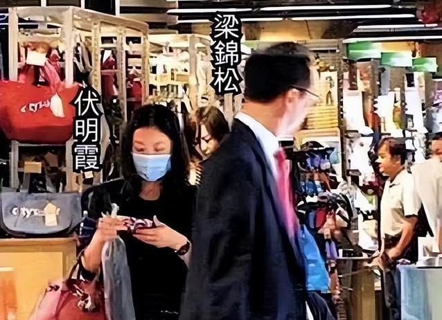 14岁奥运封神，23岁嫁豪门，47岁伏明霞幸福依旧？