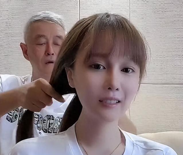 星二代光环下，她被抑郁症折磨到站不稳，赵本山亿万家产救不了？