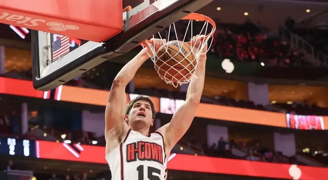 NBA火箭后卫谢泼德表白：感谢休斯敦留下自己