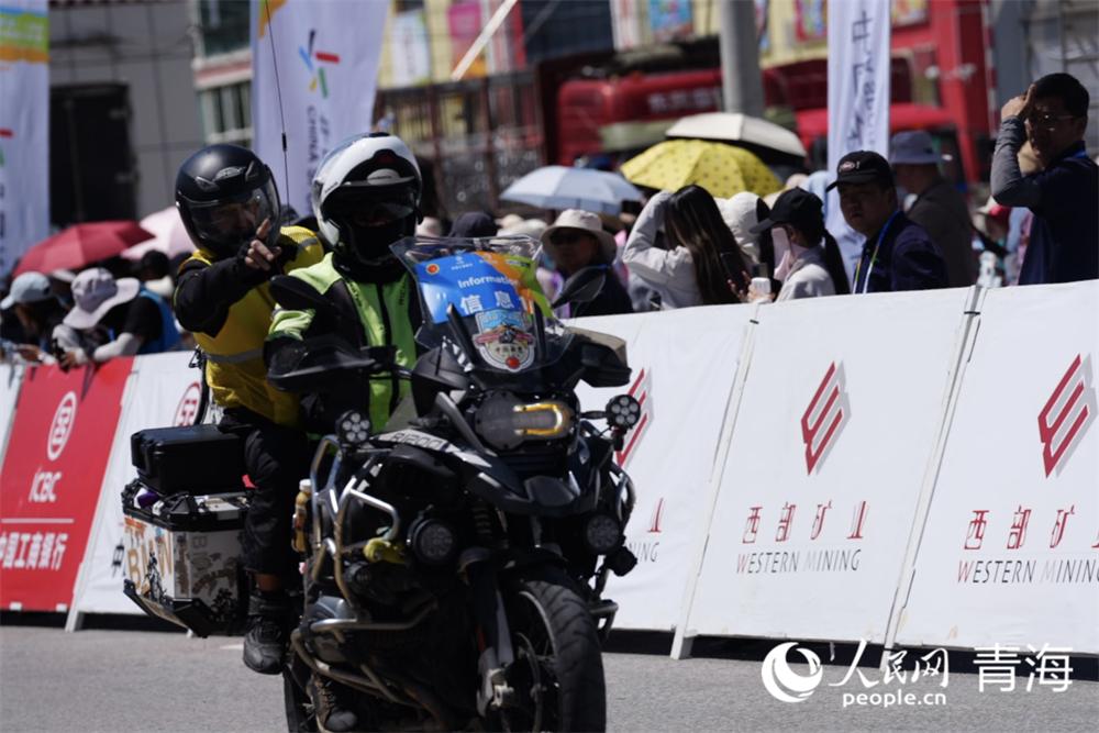 2025环青赛第五赛段 墨西哥选手险胜 黄衫竞争进入白热化