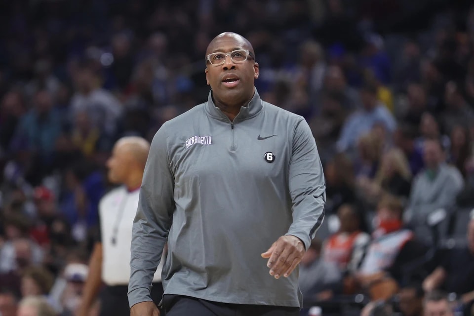 NBA分析师在教练更换之际对尼克斯队提出了很高的期望