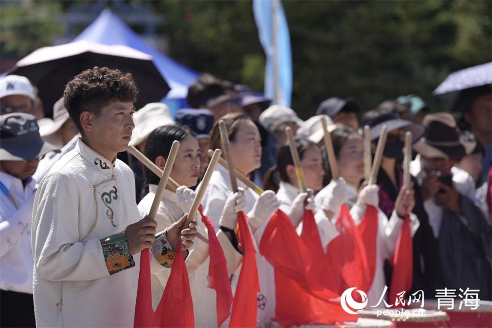 2025环青赛第五赛段 墨西哥选手险胜 黄衫竞争进入白热化