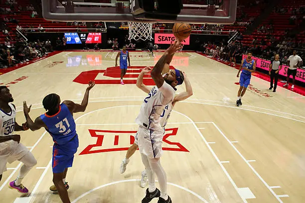 NCAA顶级内线得分手？76人内线新秀在夏季联赛中依然没有找到状态
