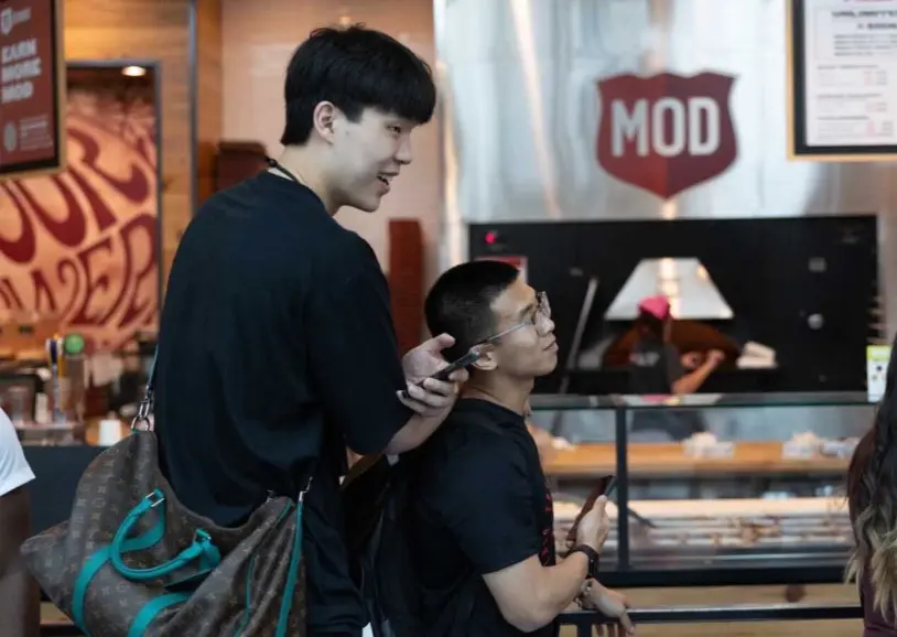 杨瀚森夏联首秀前瞻：攻防两端看点十足 比赛数据不如细节重要